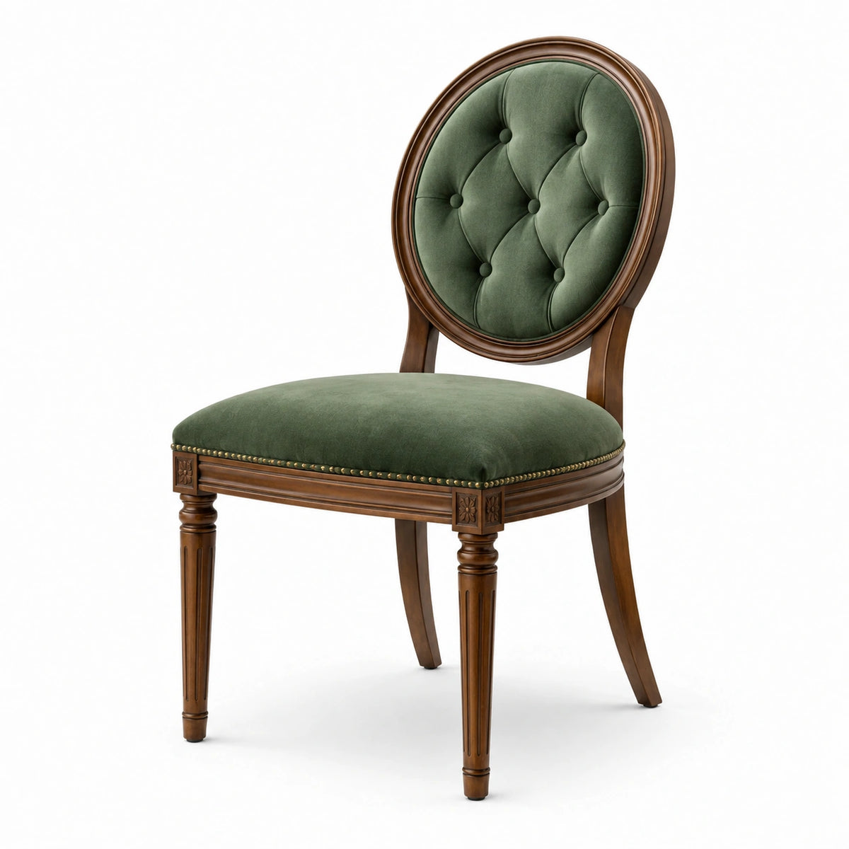 Chaise en bois et velours vert